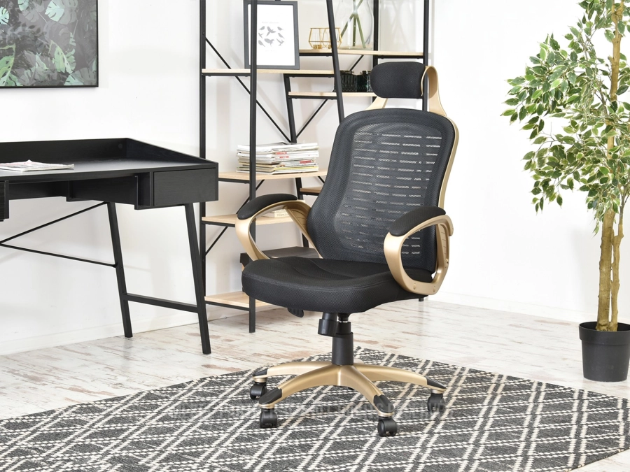 Ergonomiczny fotel biurowy - luksusowa wygoda w eleganckim złoto-czarnym wydaniu